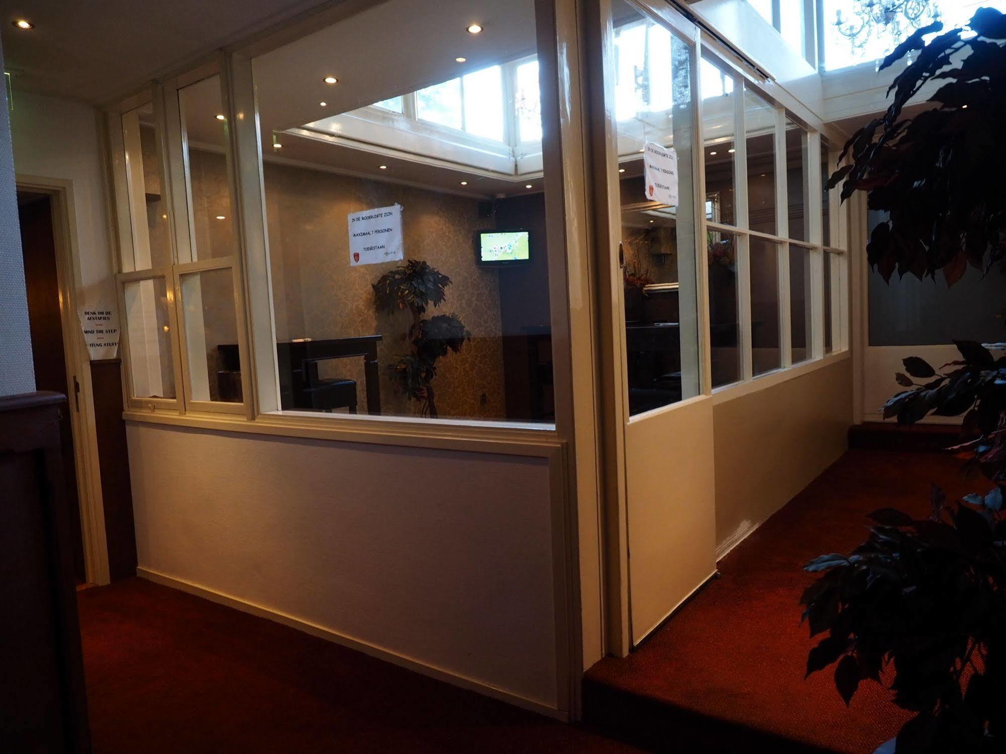 Hotel 'T Anker Леуварден Екстериор снимка