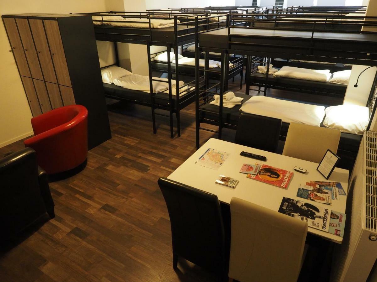 Hotel 'T Anker Леуварден Екстериор снимка